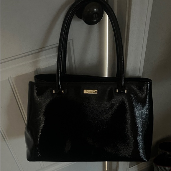 kate spade Handbags - Kate Spade- LIKE NEW